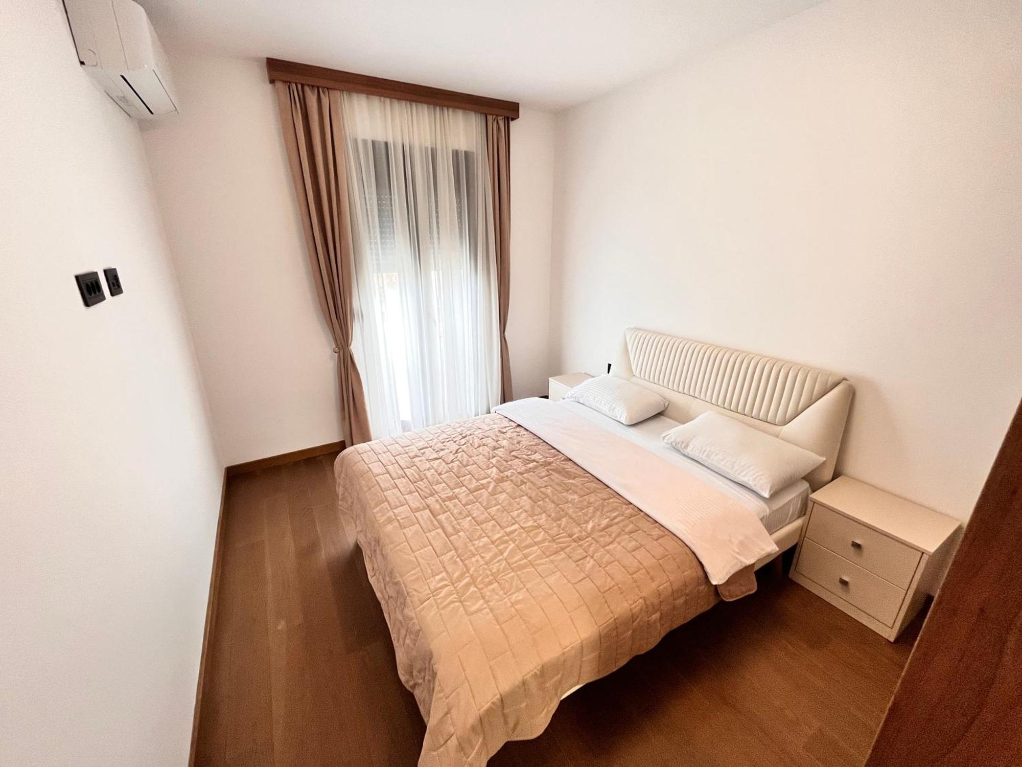 Apartments Tulip Podgorica Buitenkant foto
